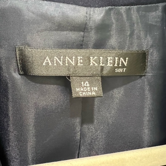 Anne Klein blazer - Picture 2 of 2